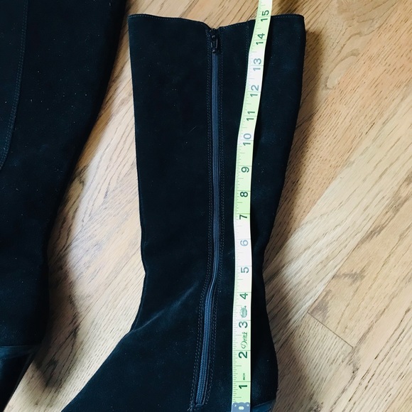 Black suede zip up boots in EUC - Picture 11 of 11